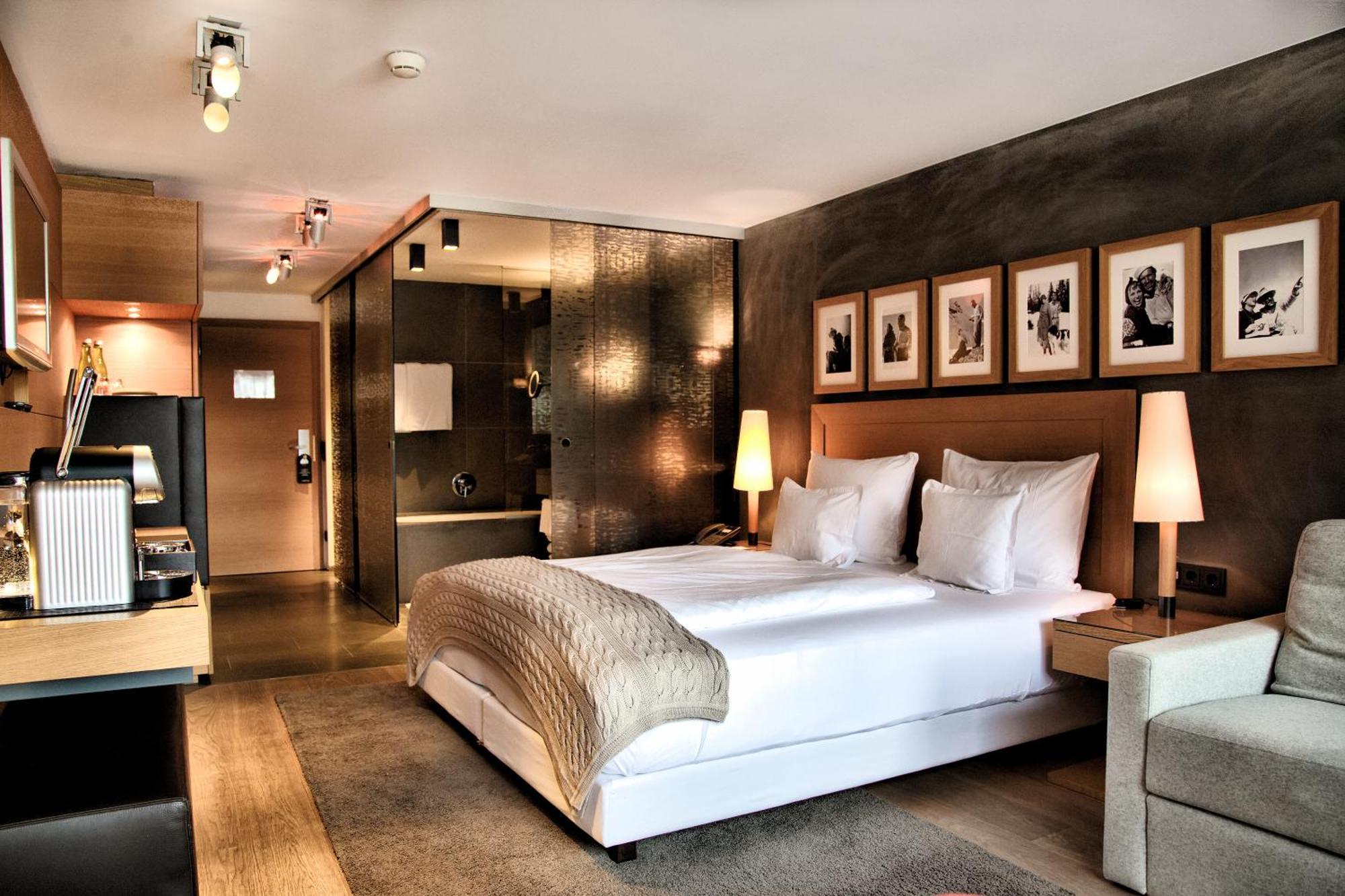 Hotel Madlein イシュグル エクステリア 写真