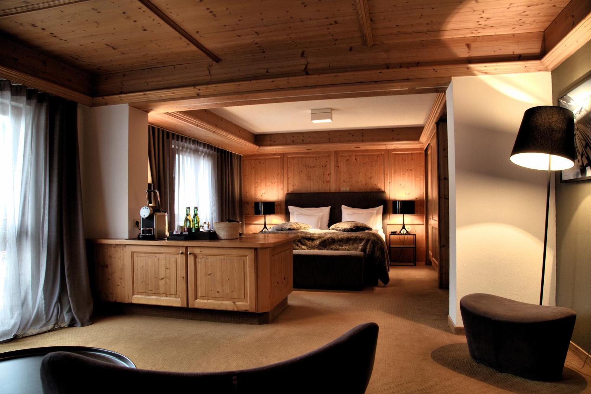 Hotel Madlein イシュグル エクステリア 写真