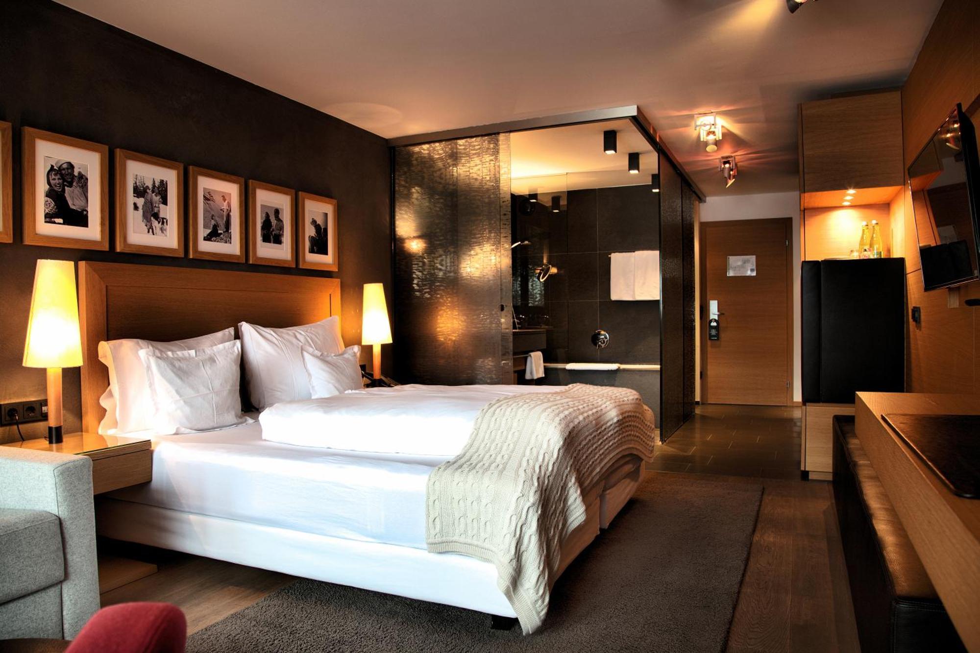 Hotel Madlein イシュグル エクステリア 写真
