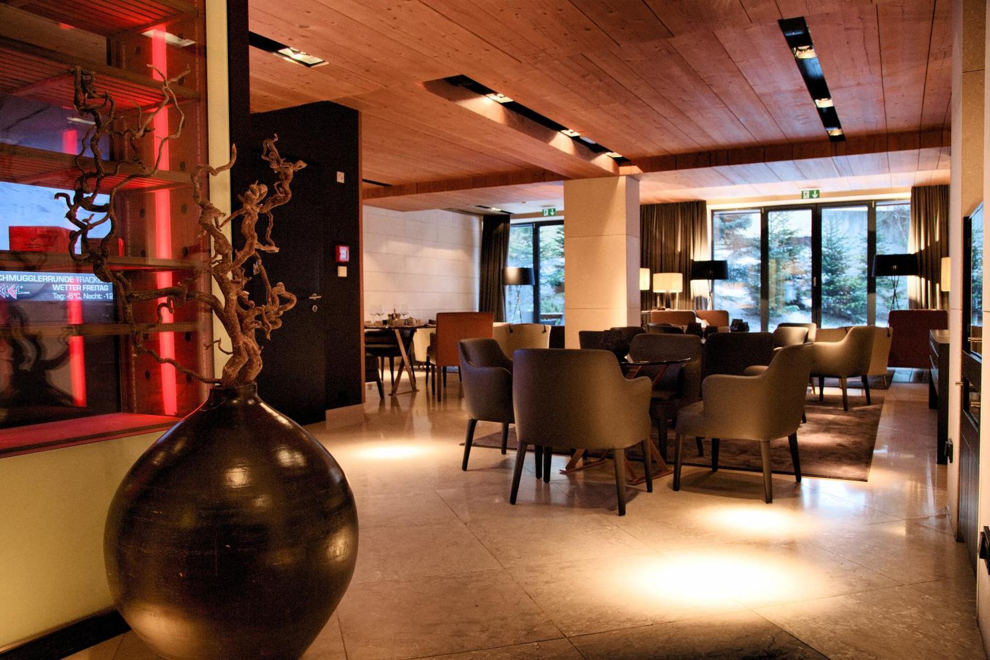 Hotel Madlein イシュグル エクステリア 写真